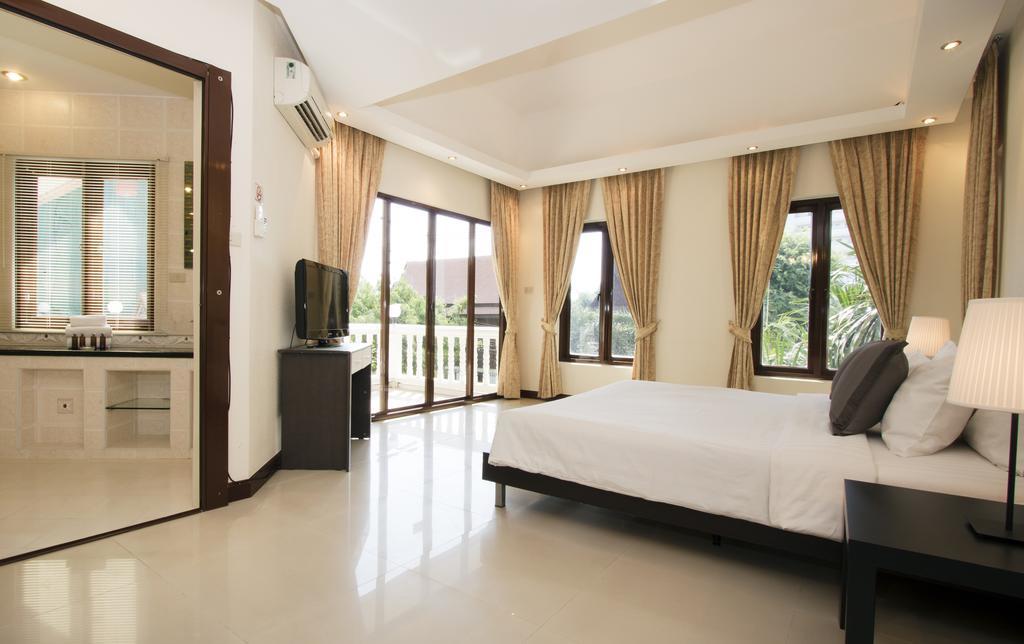 Pattaya Holiday Villas Банг Ламунг Екстериор снимка