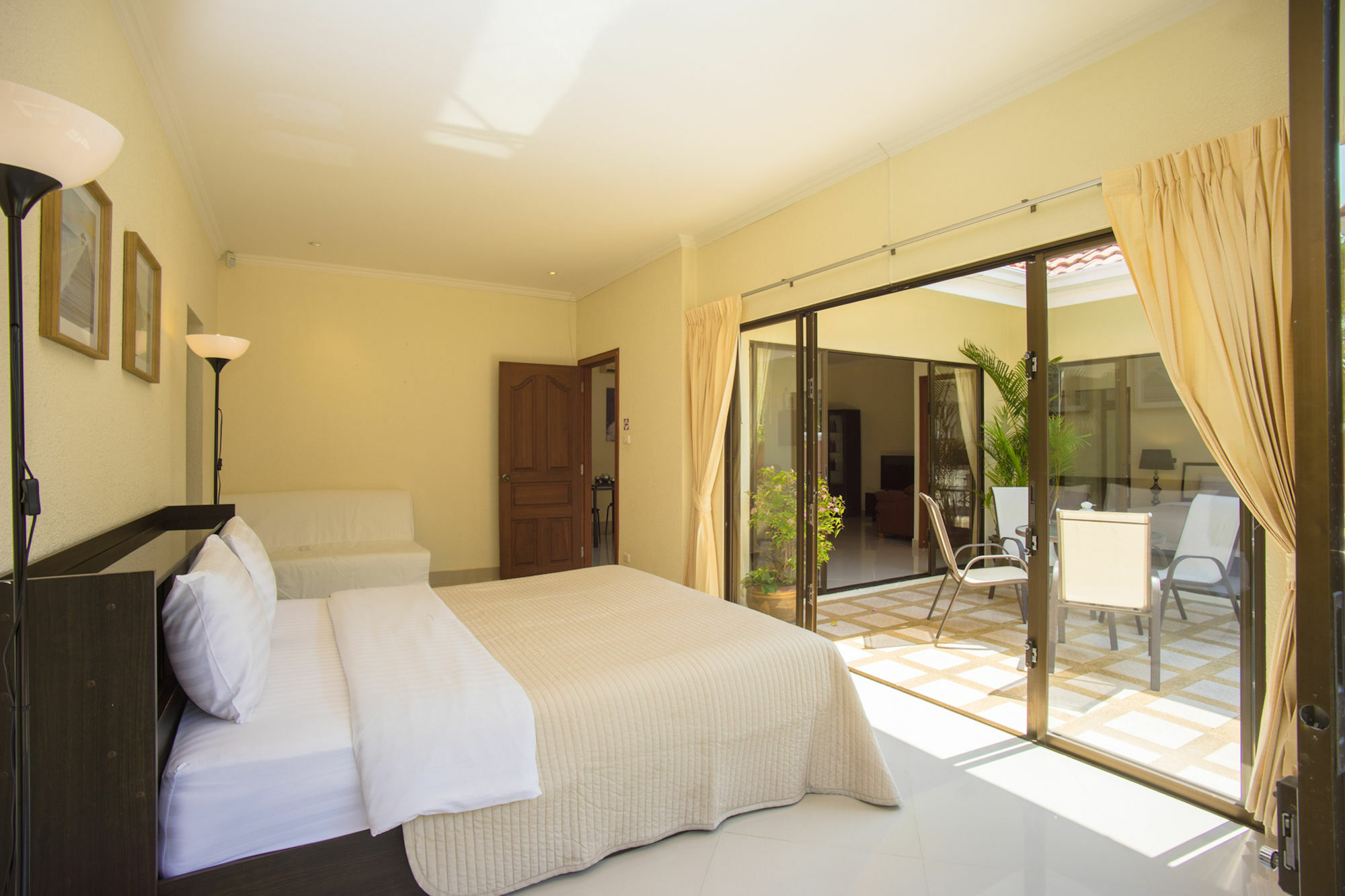 Pattaya Holiday Villas Банг Ламунг Екстериор снимка