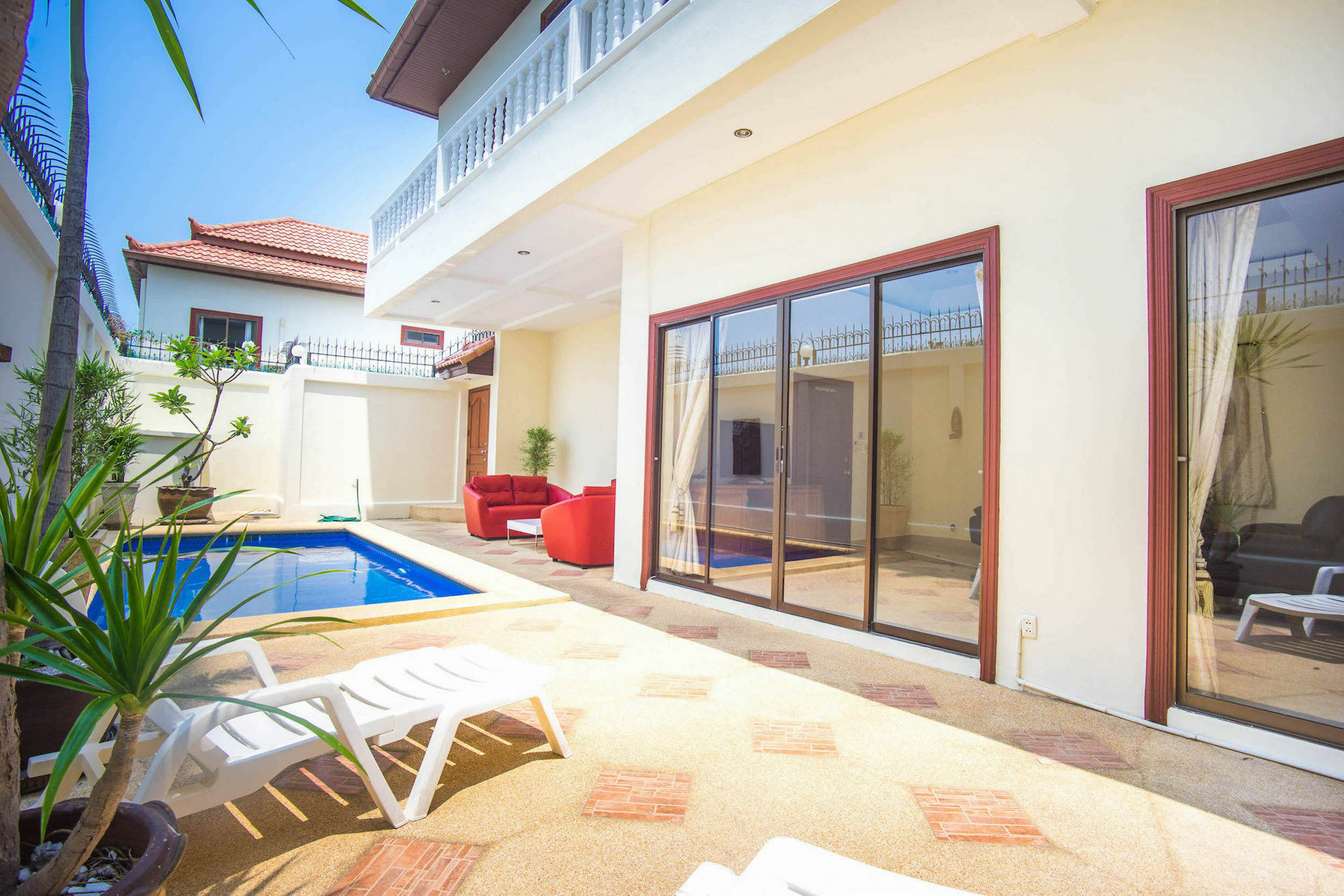 Pattaya Holiday Villas Банг Ламунг Екстериор снимка