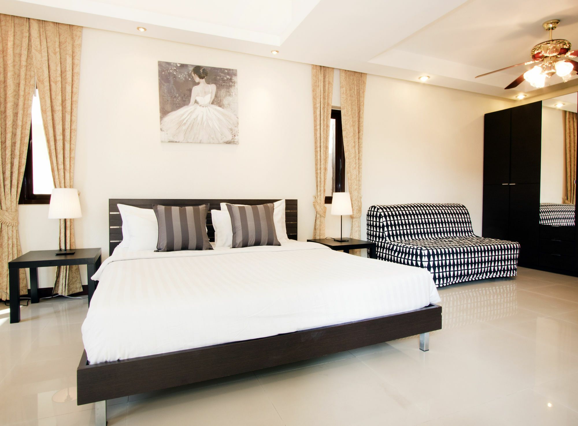 Pattaya Holiday Villas Банг Ламунг Екстериор снимка