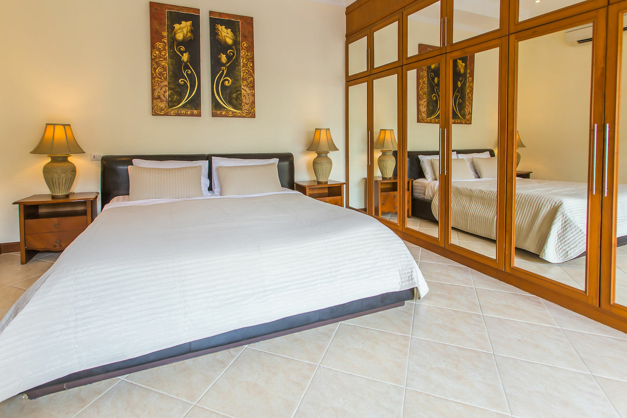 Pattaya Holiday Villas Банг Ламунг Екстериор снимка