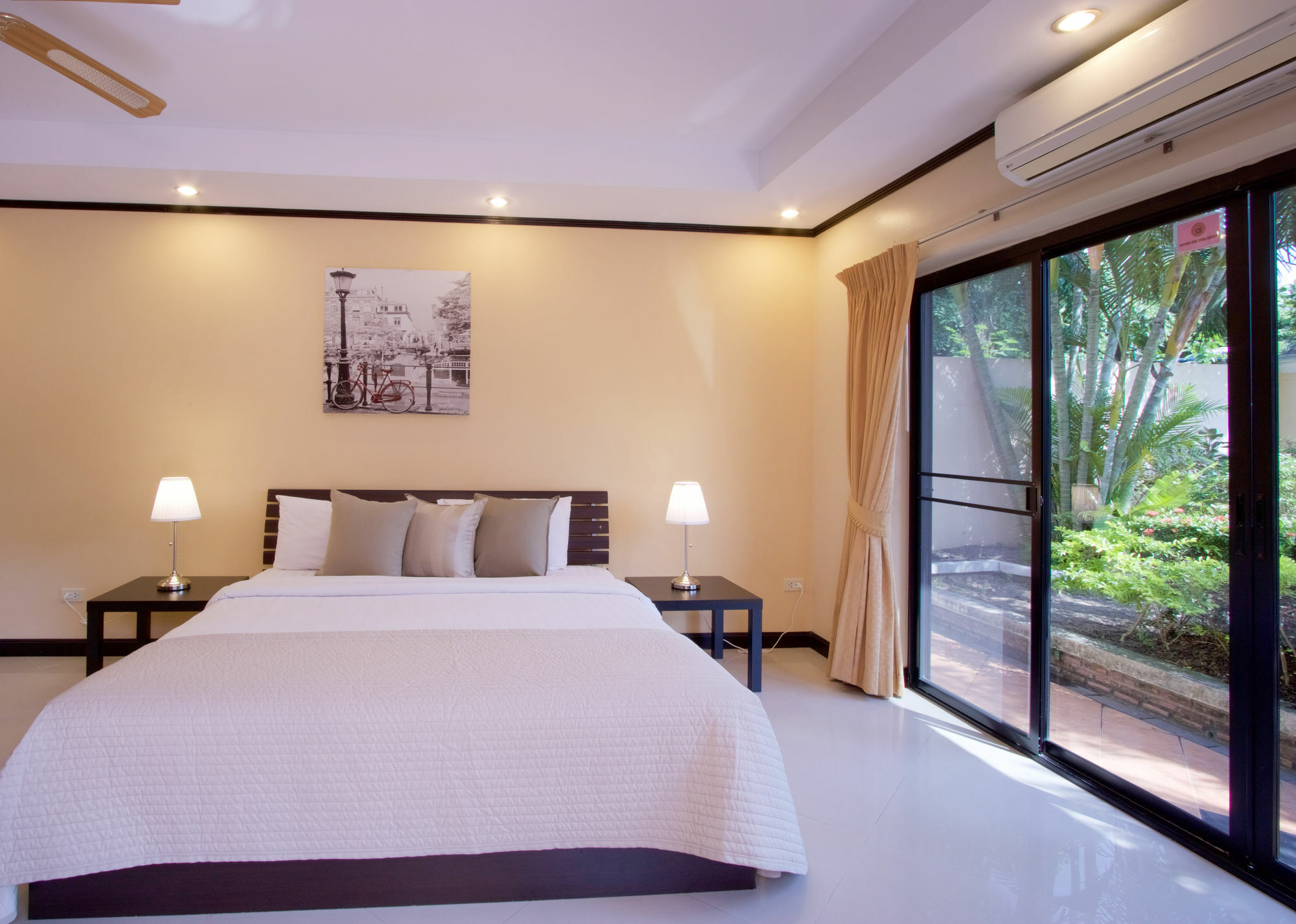 Pattaya Holiday Villas Банг Ламунг Екстериор снимка