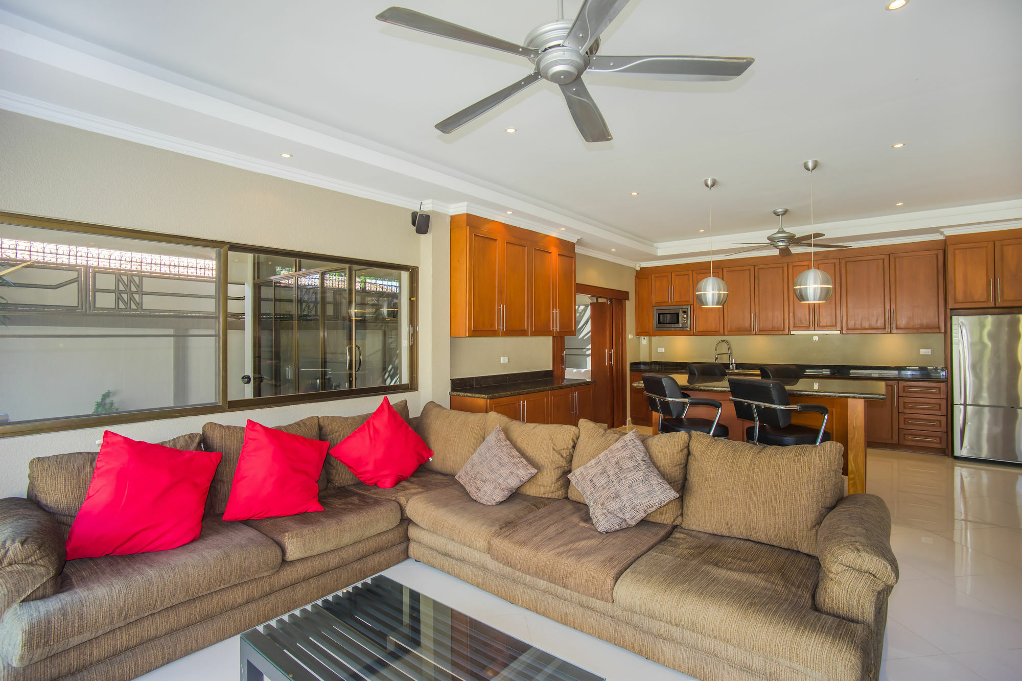 Pattaya Holiday Villas Банг Ламунг Екстериор снимка